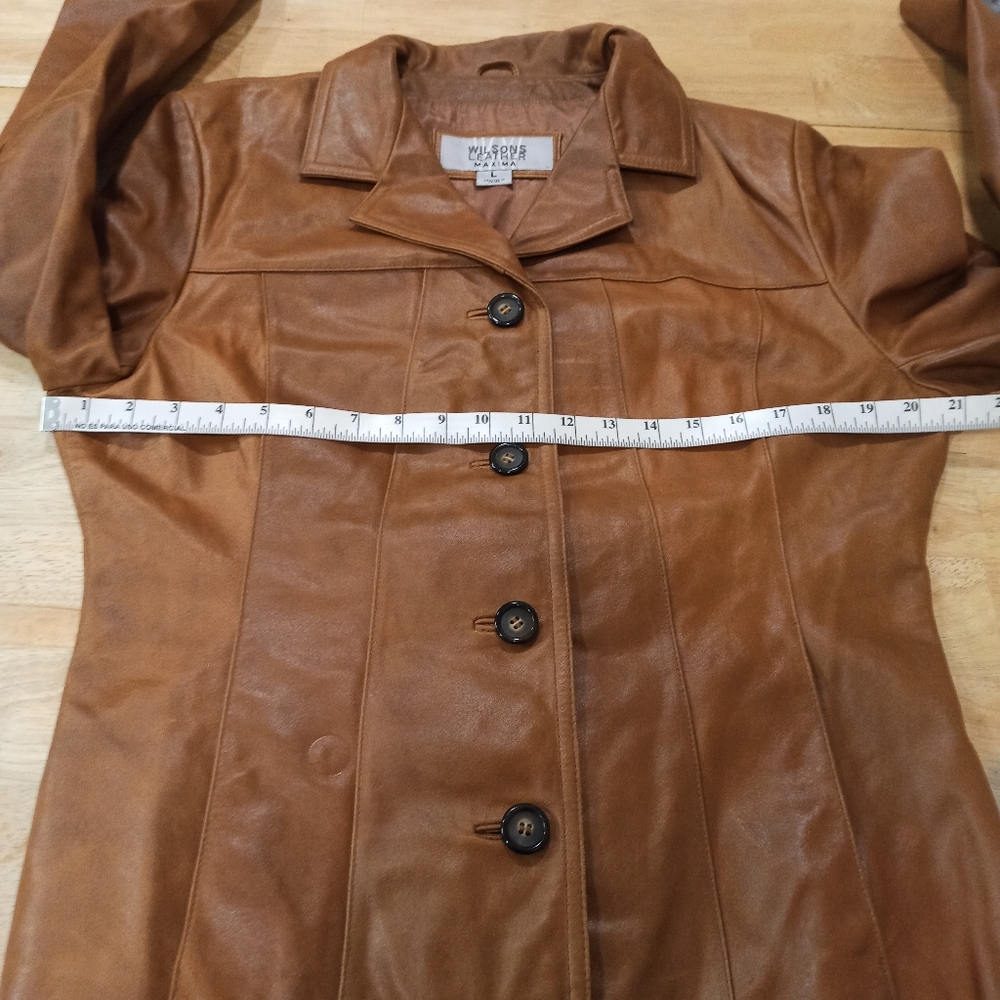 Vintage Wilson women's Leather Coat/ Jacket. Size large - Picture 14 of 16